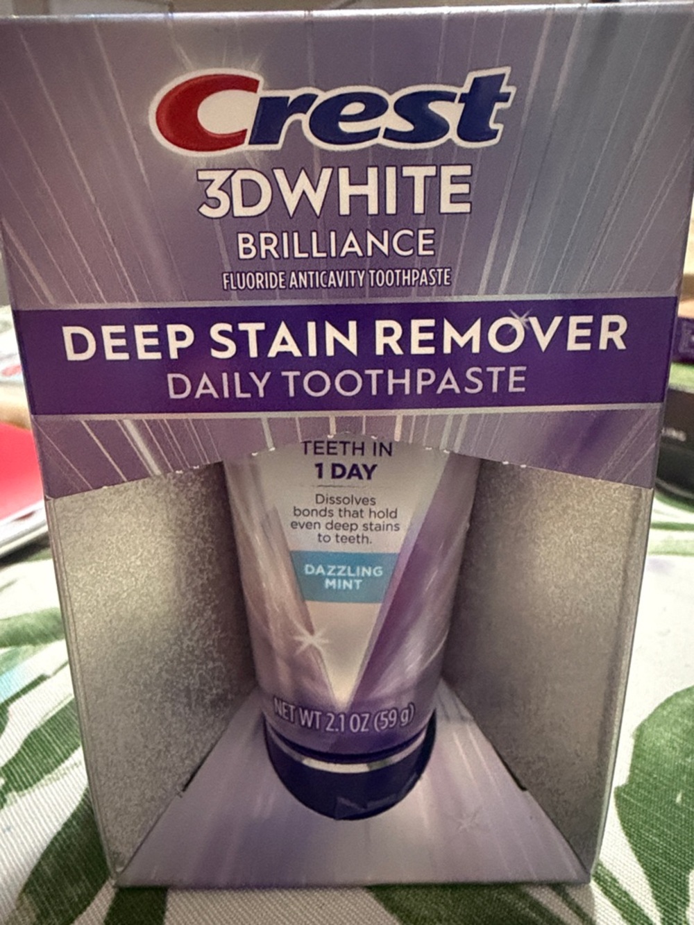 Crest 3D White Deep Stain Remover Toothpaste - Purple - Picture 3 of 3